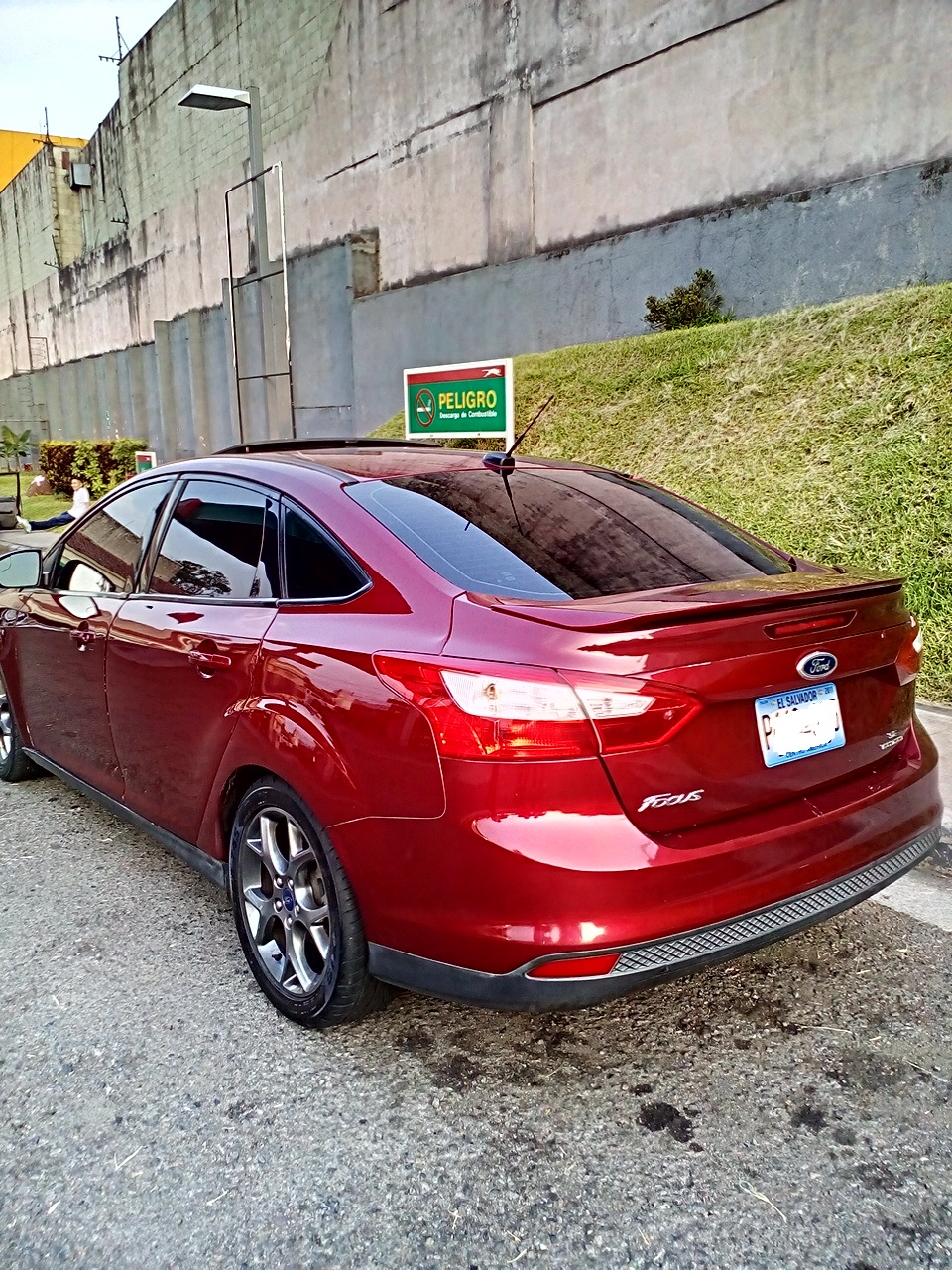 Ford Focus 2014 - Carros El Salvador