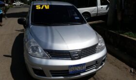 Usados: Nissan Versa 2009 estándar con 89,000 millas