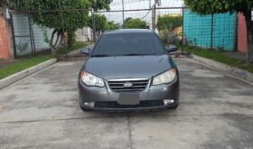 Usados: Hyundai Elantra 2008 estándard 5 velocidades