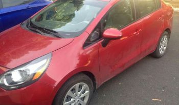 Usados: KIA Rio 2013 a toda prueba en San Salvador full