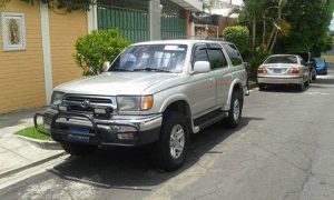Toyota 4Runner 1999 en La Libertad VENDO MI Toyota 4Runner 1999, 4x4,1999,V6,ECONOMICA,GASOLINA,edicion limitada agencia,AUTOMATICA* AGENCIA*,*,LUCES XENON*,LUZ LED*,FORROS,*AIRE TODO ELECTRICO, *BATERIA NUEVA,*POLARISADO 3M,*BURBUJAS,**NUNCA CHOCADA, *,*MANTTO ALD IA AL IGUAL QUE REPUESTOS SOLO DE DIDEA $,.WHATSAPP 70323941.
