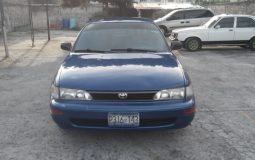 Toyota Corolla 1993 ubicado en San Salvador Bonito Corolla 4pts , carrito fiel la marca lo dice todo no lo deja tirado, con detalles como todo carrito usado se vende por que se compro uno mas reciente, se puede mostrar sábado y domingo en centros comerciales o gasolineras en san salvador, solo llamadas $3300 neg. escucho ofertas todas son bienvenidas. Documentos en regla