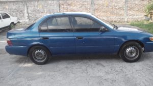 Toyota Corolla 1993 ubicado en San Salvador Bonito Corolla 4pts , carrito fiel la marca lo dice todo no lo deja tirado, con detalles como todo carrito usado se vende por que se compro uno mas reciente, se puede mostrar sábado y domingo en centros comerciales o gasolineras en san salvador, solo llamadas $3300 neg. escucho ofertas todas son bienvenidas. Documentos en regla