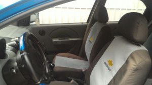 Chevrolet Aveo 2005 ubicado en San Jacinto, San Salvador Se vende bonito Chevrolet Aveo 2005 ,4 puertas,estándar, motor 1.6 gasolina , bolsa de aire en perfectas condiciones, AC funcionando al 100%, CD player, tapicería en buenas condiciones,llantas nuevas, a toda prueba, $3,900 negociable.