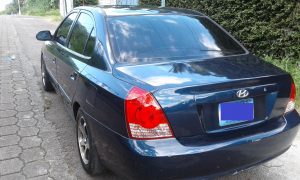 Hyundai Elantra 2005 ubicado en El Salvador Sedán Hyundai Elantra 2005, motor 2.4 cc, 109000 recorridos, combustible gasolina, transmisión automática, color azul