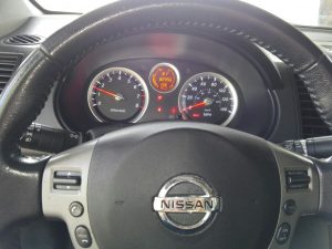 Nissan Sentra 2011. Edición deportiva. Motor 2.0, vidrios eléctricos, retrovisores electricos, espejo retrovisor con luz LED para manejar por las noches, Mandos al timón, auxiliar, USB, Iphone, automático, botones electrónicos para abrir puerta de conductor y pasajero (no tiene chapa). DUEÑO ÚNICO SIN INTERMEDIARIOS.