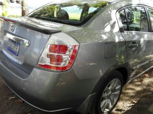 Nissan Sentra 2011. Edición deportiva. Motor 2.0, vidrios eléctricos, retrovisores electricos, espejo retrovisor con luz LED para manejar por las noches, Mandos al timón, auxiliar, USB, Iphone, automático, botones electrónicos para abrir puerta de conductor y pasajero (no tiene chapa). DUEÑO ÚNICO SIN INTERMEDIARIOS.