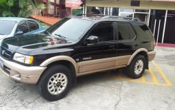 Honda Passport 2000 elegante, presentable y espaciosa camioneta. A/C funcionando, sunroof, vidrios eléctricos y cierre central, power steering, air bag buenas, nunca chocada, automática, rines especiales de fabrica, full cuero, parrilla de techo original, alarma de fabrica, motor v6 económico funcionando en perfecto estado.