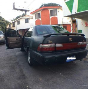 Toyota Corolla 1997 usado ubicado en Santa Tecla, La Libertad Toyota Corolla 1997 AUTOMATICO 4 PUERTAS MOTOR, SISTEMA ELECTRICO Y TAPICERIA EN BUENAS CONDICIONES LLANTAS EN BUEN ESTADO.