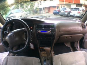 Toyota Corolla 1997 usado ubicado en Santa Tecla, La Libertad Toyota Corolla 1997 AUTOMATICO 4 PUERTAS MOTOR, SISTEMA ELECTRICO Y TAPICERIA EN BUENAS CONDICIONES LLANTAS EN BUEN ESTADO.