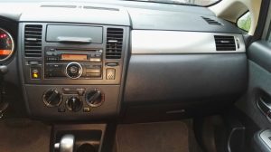 Nissan Versa 2010 usado ubicado en San Salvador Nissan Versa 2010 en condición excelente, con documentos en regla.