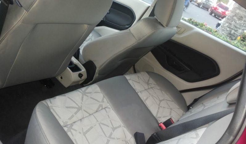 Usados: Ford Fiesta 2011 en Santa Ana, El Salvador full