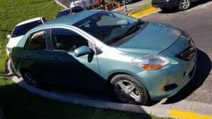 Toyota Yaris 2009: - Precio $6,300 Negociables - 84,000 Millas - Pintura de fabrica - Air bag (Bolsas buenas) - Interior impecable - Motor 1.5 economico (A toda prueba)