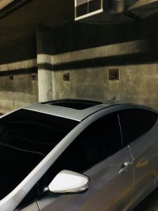 Hyundai Elantra 2015 FULL EXTRAS... Con poco millaje!! Motor 1.6 con tecnología ECO para mayor ahorro de combustible. Full Extras con rines especiales y sunroof. Cámara de retroceso y sistema de sonido tactil. Pintura y tapicería en perfecto estado.