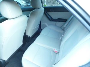 Vendo KIA Forte 2012, Sedan, 4 puertas, Automatico-Secuencial, full extras (vidrios y espejos eléctricos, cierre central), cd player con USB, bluetooth y entrada auxiliar, A/C, polarizado, muy económico, bolsas buenas, $6000 ¡Precio Negociable!, Inf. al correo ó 79502922