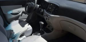 Hyundai Accent 2010 usado ubicado en San Salvador Automático,a/c, bolsas buenas, vidrios manuales, aux. USB Y IPOD, sistema ECO DRIVE Super Económico 1.6 CERO códigos.. PRECIO $5300 NEGOCIABLES.. Teléfono. 71217728 tarjeta a mi nombre