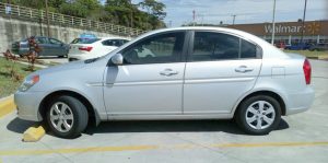 Hyundai Accent 2010 usado ubicado en San Salvador Automático,a/c, bolsas buenas, vidrios manuales, aux. USB Y IPOD, sistema ECO DRIVE Super Económico 1.6 CERO códigos.. PRECIO $5300 NEGOCIABLES.. Teléfono. 71217728 tarjeta a mi nombre