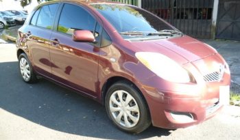 Vendo Toyota Yaris 2009, Hatchback, Automatico, 4 puertas, full extras (vidrios y espejos electricos, cierre central), alarma de fabrica, cd player con entrada auxiliar, A/C, polarizado, motor 1.5L vvt-i, muy económico, $6500 Precio Negociable!, Inf. al correo ó 79502922