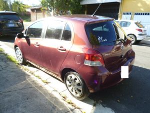 Vendo Toyota Yaris 2009, Hatchback, Automatico, 4 puertas, full extras (vidrios y espejos electricos, cierre central), alarma de fabrica, cd player con entrada auxiliar, A/C, polarizado, motor 1.5L vvt-i, muy económico, $6500 Precio Negociable!, Inf. al correo ó 79502922
