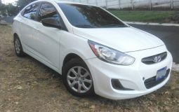 vendo hyundai accent 2012, secuencial de 6 velocidades, motor 1.6 con sistema eco(carrito muy económico bueno para el uso diario), bolsas buenas, tapicería bien cuidada, cero códigos ni pilotos encendidos en fin un carro muy cómodo con buena fuerza y económico, me puede contactar al cel/wap74510010