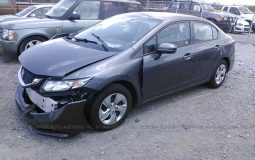 Vendo Honda Civic 2014 LX (a reparar), Vealo YA!!! Fuera de Aduana, Automático, Full Extras (vidrios y espejos eléctricos, cierre central), $7200, Inf. al correo ó 79502922