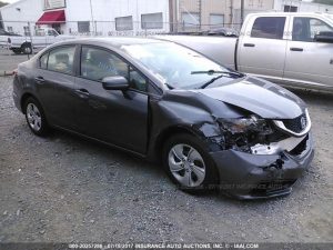 Vendo Honda Civic 2014 LX (a reparar), Vealo YA!!! Fuera de Aduana, Automático, Full Extras (vidrios y espejos eléctricos, cierre central), $7200, Inf. al correo ó 79502922