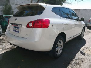 Nissan Rogue 2011 usado ubicado en El Salvador NISSAN ROUGE 2011 AUTOMATICO, AIRE ACONDICIONADO, COLOR BLANCA, MOTOR 2.5, 4X4, 4 CILINDROS, RINES,