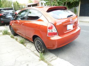 Vendo Hyundai Accent 2010, Hatchback, 2 puertas, Automático, full extras (vidrios y espejos eléctricos, cierre central), cd player con USB y entrada auxiliar, A/C, muy económico, bolsas buenas, $4600 ¡Precio Negociable!, Inf. al correo ó 79502922