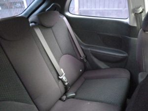 Vendo Hyundai Accent 2010, Hatchback, 2 puertas, Automático, full extras (vidrios y espejos eléctricos, cierre central), cd player con USB y entrada auxiliar, A/C, muy económico, bolsas buenas, $4600 ¡Precio Negociable!, Inf. al correo ó 79502922