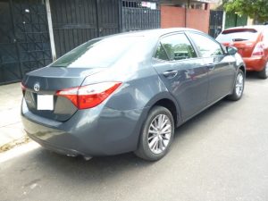 Vendo Toyota Corolla 2014, Sedan, Automático, full extras (vidrios y espejos eléctricos, cierre central), Pantalla táctil con USB, bluetooth y entrada auxiliar, camara de retroceso, A/C, rines, halogenos, muy económico, $10800 ¡Precio Negociable!, Inf. al correo ó 79502922