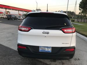 Jeep Cherokee 2015 *motor 2.4 cilindros automática *MP3,AUX,BLUETOOTH,USB. *Rines especiales 17” (ABS) *pantalla touch cámara de retroceso *A/C full