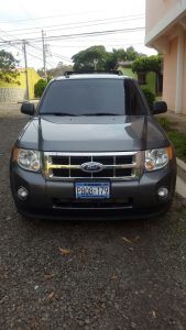Ford Escape 2012 usada ubicada en San Salvador, El Salvador Ford Escape 2012, en excelentes condiciones a toda prueva, rines especiales, alohenas, Sunroof, Motor 4Cil, bien enllantada, aire, bolsas buenas, motor y suspensión en exelectes condiciones, 75mil Millas, $8100 negociables mas información al 72493699