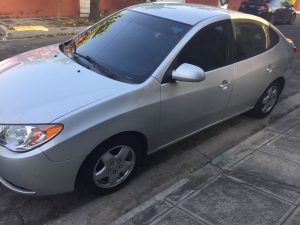Hyundai Elantra 2009, Vidrios electricos, Frenos ABS, Disco de frenos en las 4 Ruedas, Cero codigos, Motor en buenas Condiciones, NO Calienta, No quema Aceite, Trasmisión automatica, Tapiceria en Optimas Condiciones, Mortiguación Nitida, Recien Cambiados los Dos Amartiguadores Traseros,