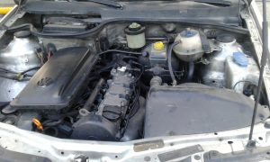 Volkswagen Golf 2003 usado ubicado en San Salvador, El Salvador El Carro es motor 1000 es super económico , solo que tiene detalles de pintura y algunos en el interior como el asiento del conductor esta fijo. Algunos detalles en el tablero. Pero esta trabajando bastante bien. Poco uso, Documentos en regla
