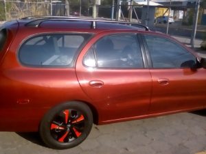 Hyundai Elantra 1996 usado ubicado en Soyapango, El Salvador MOTOR 1800 AUTOMATICO BATERIA, RADIADOR Y CONDENSADOR RECIEN INSTALADOS