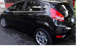 Ford Fiesta 2012 - Sistema de encendido con botón START/STOP-Llave de proximidad - Asientos de cuero (negro y blanco) - Sunroof automatico