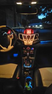 Ford Fiesta 2012 - Sistema de encendido con botón START/STOP-Llave de proximidad - Asientos de cuero (negro y blanco) - Sunroof automatico