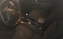 Vendo Peugeot 407 2007 Color azul oscuro, en muy buen estado Carro de agencia contacto Ediberto Reyes 7910 0754