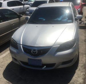 Mazda Mazda3 2006 usado ubicado en San Salvador, El Salvador VENDO MAZDA3 06, AUTOMÁTICO SECUENCIAL, A/C HELANDO, VIDRIOS MANUALES, MOTOR 2.0 (ECONÓMICO), PEQUEÑOS DETALLES DE PINTURA, MANDOS EN EL TIMÓN, PRECIO $5,200 NEG. DOCUMENTOS EN REGLA. Condición excelente, Documentos en regla