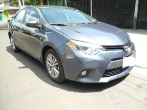 Vendo Toyota Corolla 2014, Sedan, Automático, full extras (vidrios y espejos eléctricos, cierre central), Pantalla táctil con USB, bluetooth y entrada auxiliar, camara de retroceso, A/C, rines, halogenos, muy económico, "Recibo Vehiculo a cuenta", $10500 ¡Precio Negociable!, Inf. al correo ó 79278982