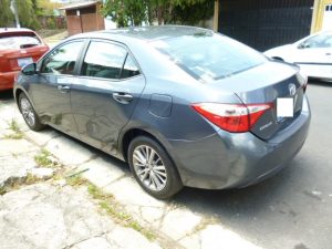 Vendo Toyota Corolla 2014, Sedan, Automático, full extras (vidrios y espejos eléctricos, cierre central), Pantalla táctil con USB, bluetooth y entrada auxiliar, camara de retroceso, A/C, rines, halogenos, muy económico, "Recibo Vehiculo a cuenta", $10500 ¡Precio Negociable!, Inf. al correo ó 79278982