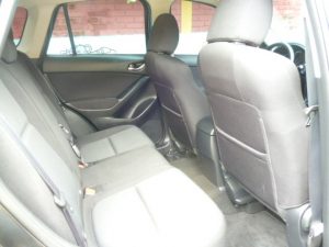 Vendo Mazda CX5 2013, transmisión mecánica, tecnología skyactiv, A/C, motor 2.0L, 4 cil., muy económica, full extras (vidrios y espejos eléctricos, cierre central), alarma de fabrica,