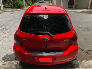 Toyota Yaris 2009 usado ubicado en San Salvador, El Salvador VENDO SOLO VENDO Toyota Yaris Hatchback 2009 Motor 1.5L VVTi, automático, súper económico, carro de uso familiar, 4 puertas, aire acondicionado helando bien