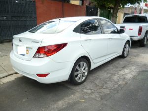 Vendo Hyundai Accent 2013, de Agencia, Sedan, transmisión mecánica, motor 1.4L, super económico, full extras (vidrios y espejos eléctricos, cierre central), bluetooth, A/C, rines, halogenos, muy económico, $7800 ¡Precio Negociable!, Inf. al correo ó 79278982