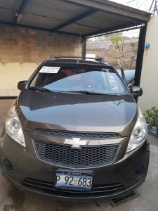 Chevrolet Spark 2012, standard, de agencia, aire acondicionado nítido, vidrios eléctricos parte delantera, rines especiales, 80,000 km, poco kilometraje, pintura e interior en buen estado carro muy económico, 4 puertas, $5,500 NEGOCIABLES, traspaso directo. Tel. 7450-2239