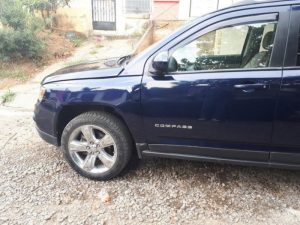 Vendo Jeep Compass 2014 4x4 motor 2.4 L. A toda prueba, rines especiales, sunroof, audio impecable, pantalla de retroceso con DVD, vidrios automaticos, cierre central, excelente amortiguacion, detalles en pintura y falta cañuela del techo decorativa. Vendo en 8,800 negociables, acepto carro a cuenta mas ribete, o 2 carros, muestro en santa ana, whatsapp al 76824554 o llamar al 78382955