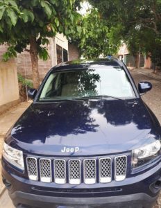 Vendo Jeep Compass 2014 4x4 motor 2.4 L. A toda prueba, rines especiales, sunroof, audio impecable, pantalla de retroceso con DVD, vidrios automaticos, cierre central, excelente amortiguacion, detalles en pintura y falta cañuela del techo decorativa. Vendo en 8,800 negociables, acepto carro a cuenta mas ribete, o 2 carros, muestro en santa ana, whatsapp al 76824554 o llamar al 78382955