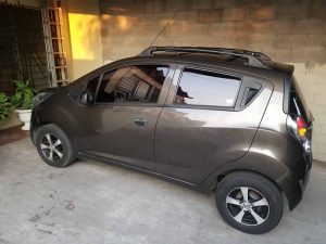 Chevrolet Spark 2012, standard, de agencia, aire acondicionado nítido, vidrios eléctricos parte delantera, rines especiales, 80,000 km, poco kilometraje, pintura e interior en buen estado carro muy económico, 4 puertas, $5,500 NEGOCIABLES, traspaso directo. Tel. 7450-2239