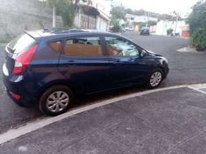 Hyundai Accent 2015 Hatchback $7,100 neg. - Automático - Full extras - Bolsas Buenas - Cierres centrales - Aux & USB