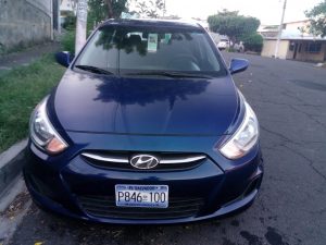 Hyundai Accent 2015 Hatchback $7,100 neg. - Automático - Full extras - Bolsas Buenas - Cierres centrales - Aux & USB